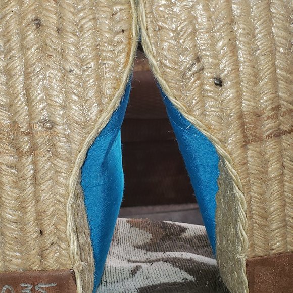 Lauren Ralph Lauren Cecilia Espadrille Wedge. Size 11 - Picture 7 of 7